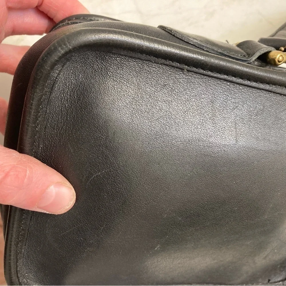 Coach 9973 vintage black leather camera crossbody bag unisex